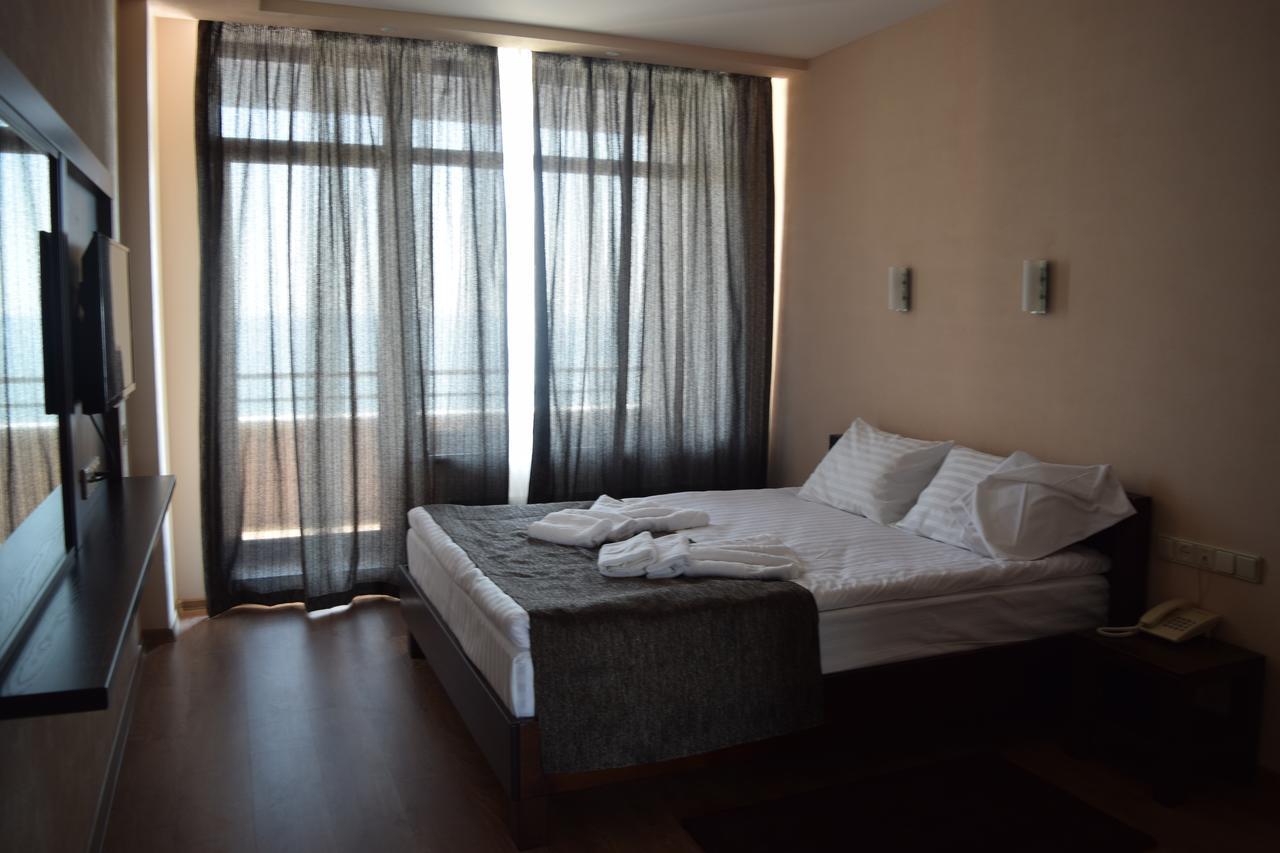 Viro Hotel Csornomorszk Kültér fotó